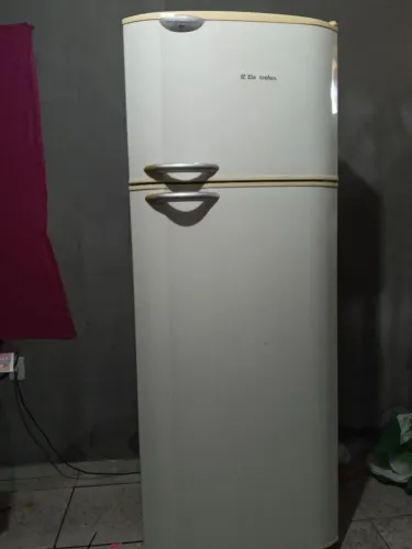 Geladeira Eletrolux ótimo Estado