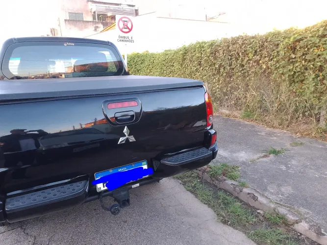 Mitsubishi L200 Triton HLS 2.4 Flex 16V CD Mec. 2015