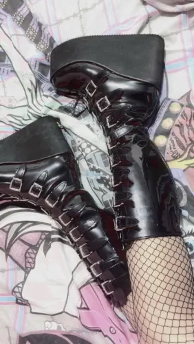 BOTA (ESTILO) DEMONIA SWING 815