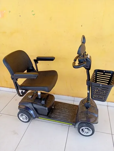 Vende-se moto elétrica para deficientes 