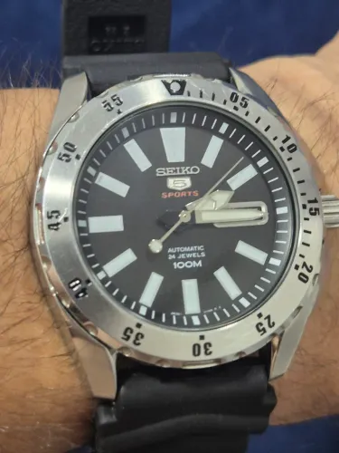 Relógio SEIKO  5 SPORTS AUTOMÁTICO   SRP357K2  -   ÓTIMO ESTADO