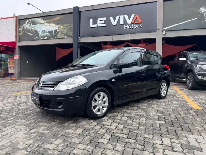Nissan Tiida S 1.8/1.8 Flex 16V Mec. 2011