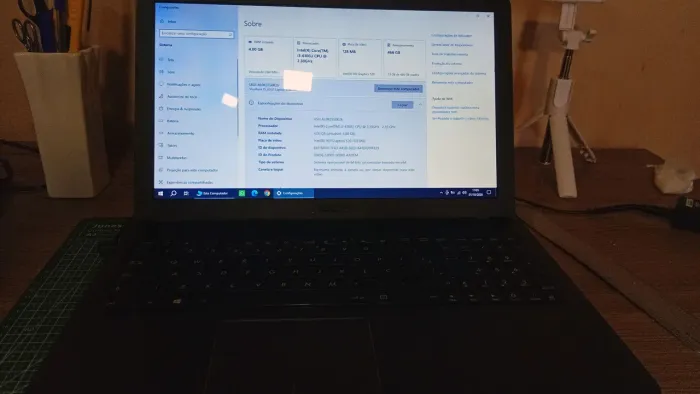 Notebook Asus / i3 6 Geração/ DDR3 4GB / SSD 120GB/ Windows 11