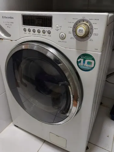 Máquina de lavar lave e seca com barulho
