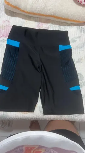 Short de academia com bolso