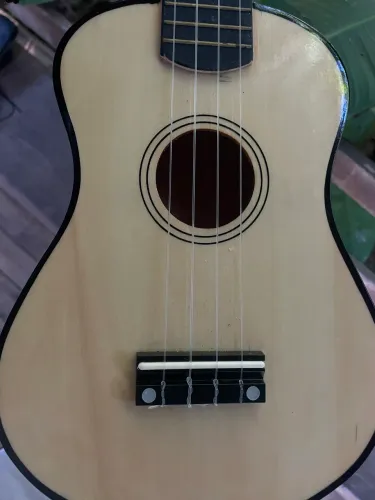 Ukulele - VEDO seminovo