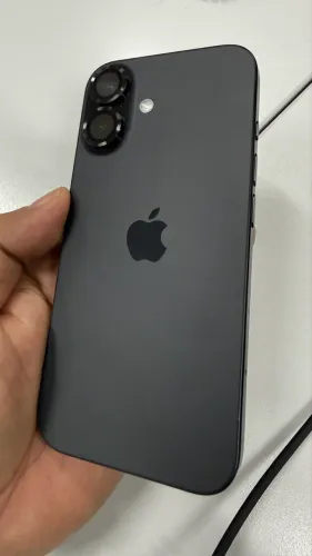iPhone 16