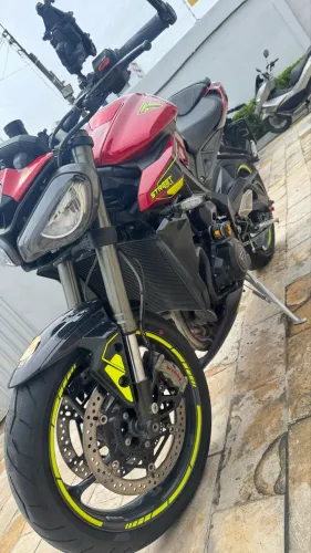 Triumph Street Triple 765 RS 2024
