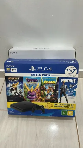 Playstation 4 Slim 1TB com controle