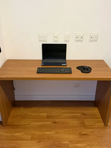 Mesa de Escritório Tok&Stok + Cadeira | Excelente Estado