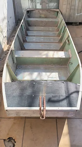 OPORTUNIDADE - Vendo Barco em Alumínio 4 Lugares "Chato"