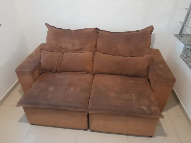 Sofá 3 lugares retrátil e estante