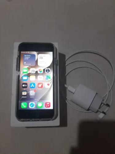 APPLE IPHONE SE 2020 64G PRETO