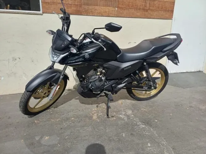 YAMAHA YBR 150 FACTOR DX 2025