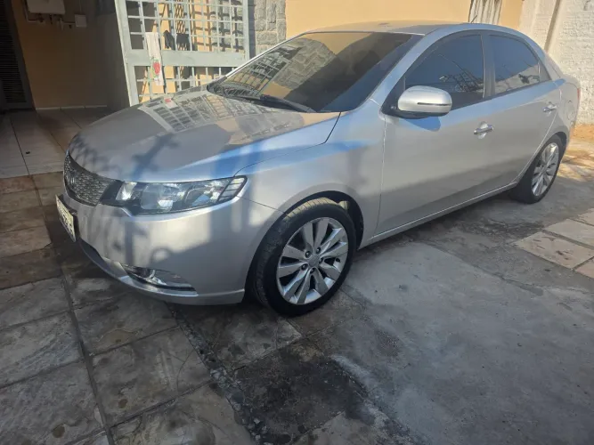Kia Motors Cerato 1.6 16V Mec. 2013
