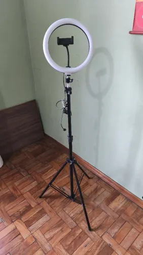 Ring Light Led Luz Flash Estúdio bivolt com tripé 2,10m