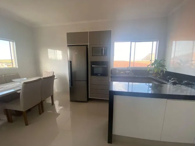 Casa à venda em Sumaré, Jardim Maria Antonia (Nova Veneza), com 3 quartos, com 180 m²