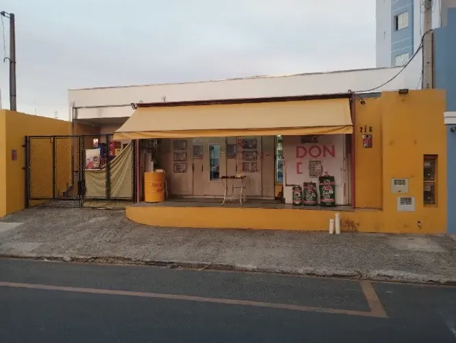 VENDO CONTÊINER COM CÂMARA FRIA