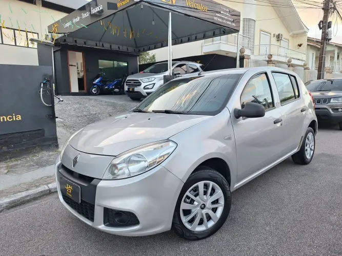 Renault Sandero Authentique Hi-flex 1.0 16V 5P 2013