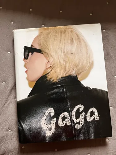 GAGA X RICHARDSON