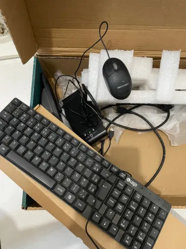Acessórios computador, teclado, mouse e caixas de som