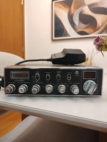 Vendo rádio Px Voyager vr 94M com antena