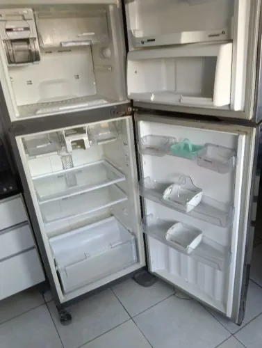 Geladeira no precinho 