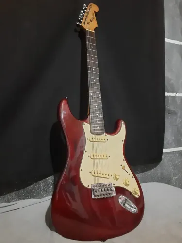 Guitarra Schelter stratocaster