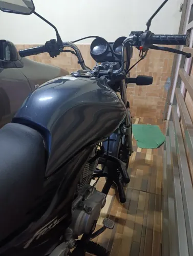 Moto Fan 150 ano 2012 cor cinza