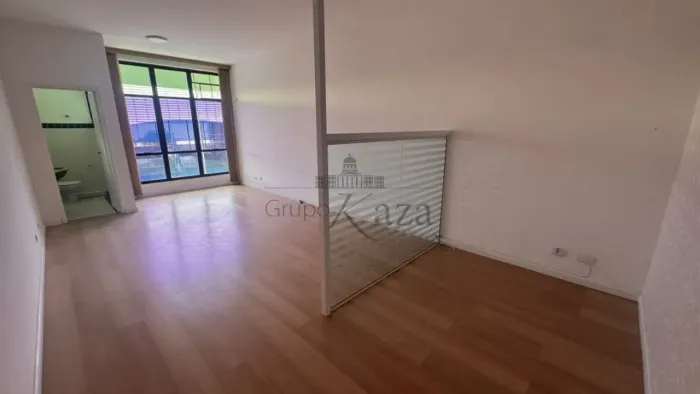 Comercial Sala Condomínio em São José dos Campos