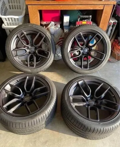 RODAS ARO 17 ESTILO Dodge Challenger SRT Hellcat