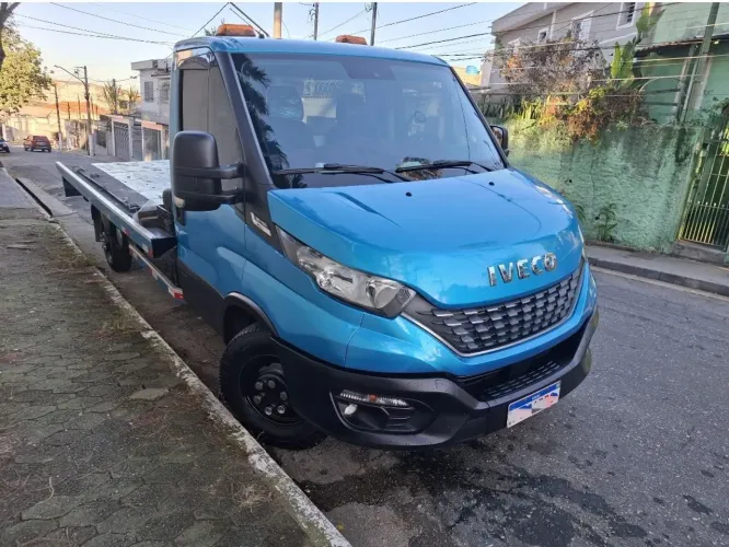 Iveco 35s15 ano 21 Guincho plataforma