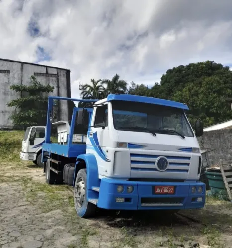 Caminhão fuscão Poli guincho 15-180.<br>Pneus novos / Todo revisado!