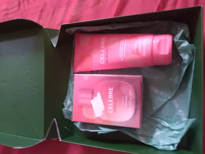 Kit Boticário perfume + hidratante