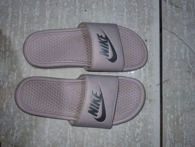 Chinelo slide 
