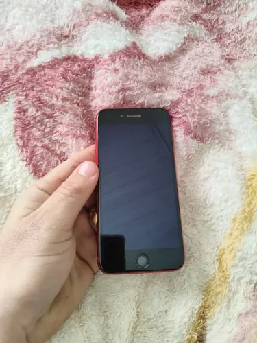 Vendo iPhone 8 64gb acompanha caixa
