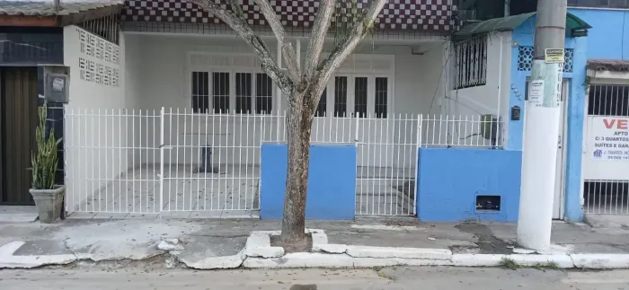 Imbetiba-Aluguel-Venda-Casa Térrea c/ 3 qtos