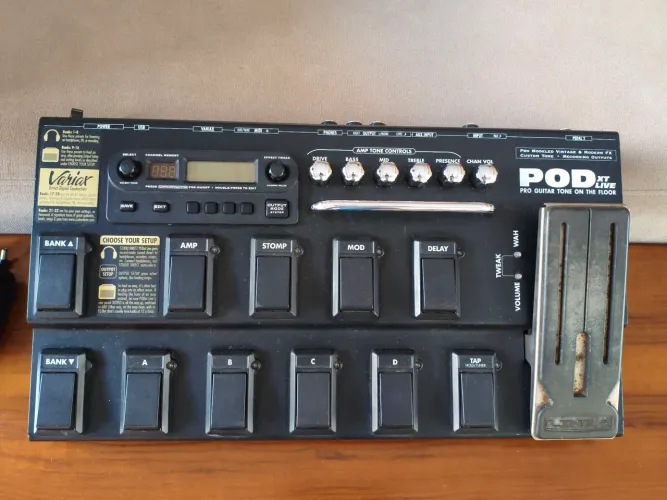 Pedaleira Pod Xt live line 6