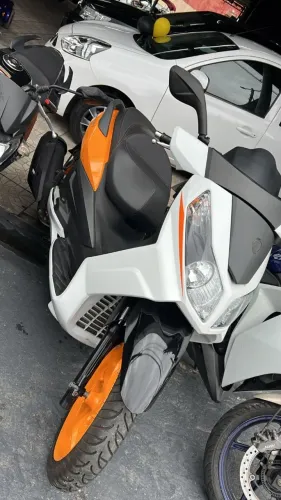 Vendo ou troco moto Dafra Citycom 300i 2022 