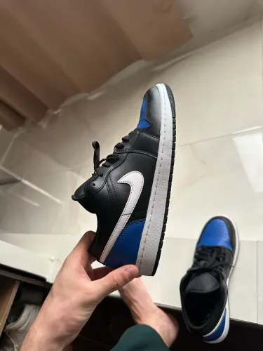 Jordan 1 low tamanho 42,5