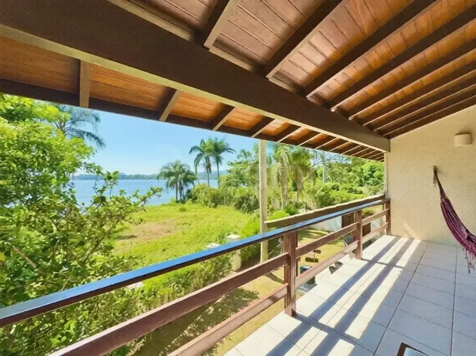 Imóvel para venda com 320 metros quadrados com 5 quartos em Lagoa da Conceição - Florianóp