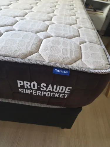 Cama box ( box + colchão) queen ortobom usada