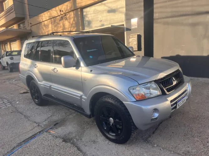 Mitsubishi Pajero Full GLS/gls/pkhpe 3.2 Dies.ti 5P 2006