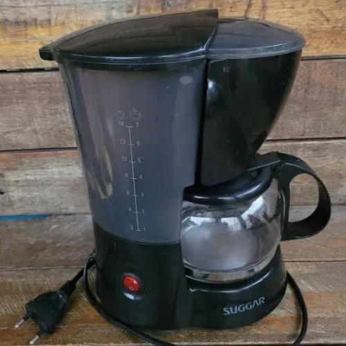 Cafeteira Elétrica Suggar | Móvel de Cozinha Suggar Usado