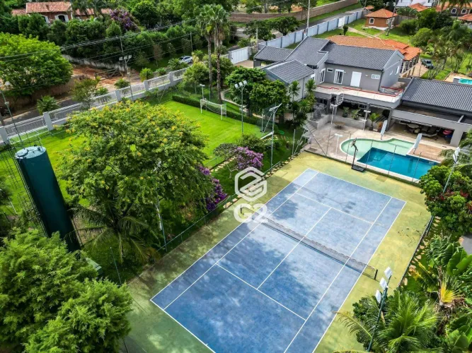 Chácara à Venda no Condomínio Vale das Laranjeiras - Indaiatuba - Sp.