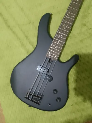 Baixo Tagima xb21