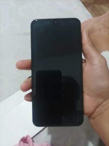 Celular novo, sem nem um defeito ou marca de uso.
