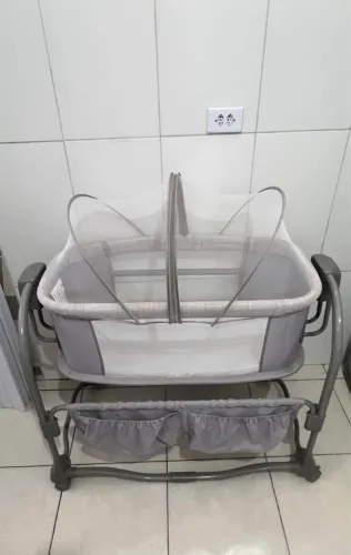 Berço Mastela com balanço automático e bluetooth