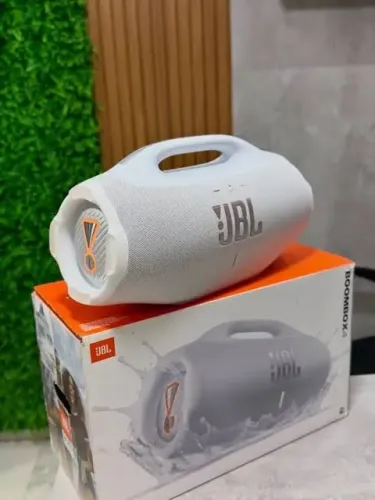 Bombox 4 nova na caixa