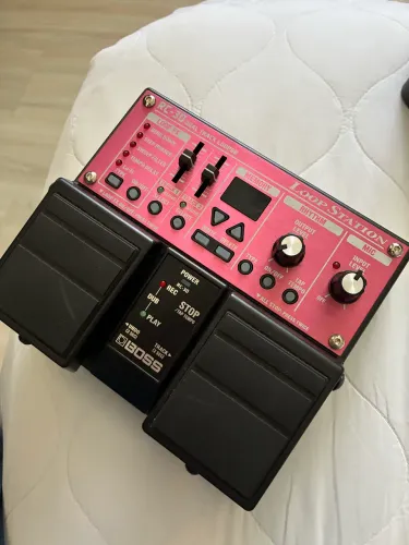 Pedal BOSS Loop RC-30 - MUITO novo
